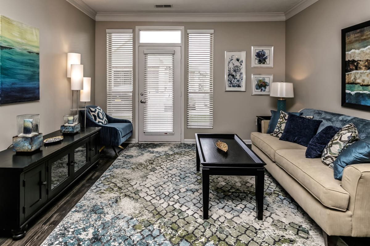 Omaha Luxury Apartments Whispering Hills